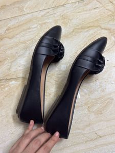 Black Ballet Flats