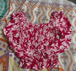 Chic Floral Print Smocked Top