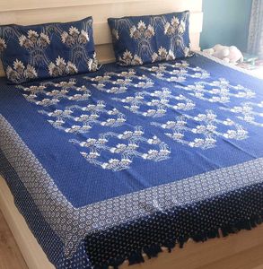 Elegant Blue Floral Bedsheet Set