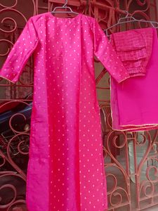 New Vaaba Woven Design Kurta Set