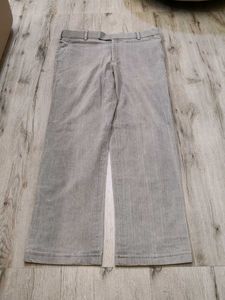 Ma5669 Sabrin jeans waist 36 inches