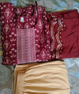 Maroon Printed Kurta Set With Tiki Work