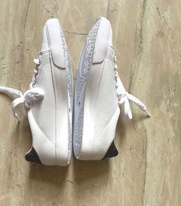Sale 🔥GUESS Giella New Sneakers