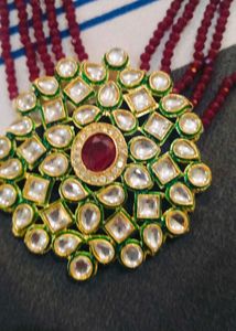 Elegant Kundan Necklace &amp; Earring Set