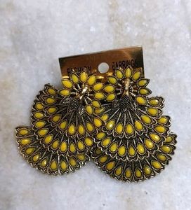 Beautiful Yellow Earings