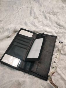 Classic RFID Black Zipper Wallet
