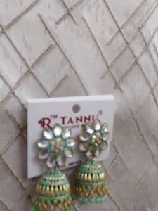 Green 💚 Beautiful Ear Rings