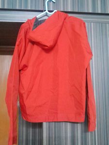 Red Hooded Jacket with flaw zip is not working