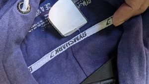 Gymshark Hoodie - Navy Blue