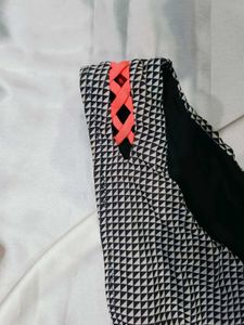 🇳🇿💫🎀Stylish Black &amp; White Bikini Bottom
