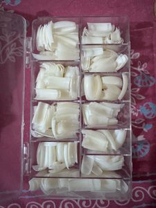 500+ Assorted Artificial Nail Tips