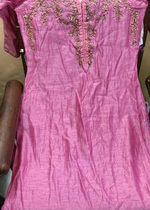 Women Pink Embroidered Kurti 🌸