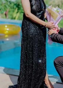 Sparkling Black One-Shoulder Gown