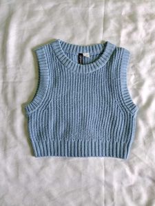 🎀H&amp;M Blue Cropped Knit Sweater Vest🎀