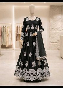 Elegant Black Kurta Set with Silver Embroidery