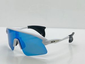Oakley Polarised Lens Sunglasses