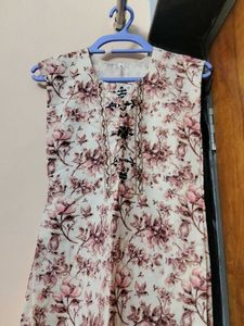 Floral Print Kurta stiches have taken it can be op