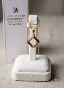 Elegant Diamond Pendant Necklace
