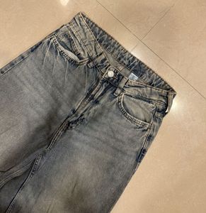 Vintage Wash Loose Fit Jeans 26’