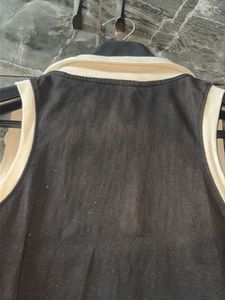 Black &amp; White Sleeveless Cropped Top🤍