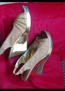 Beautiful Sandles 😍  Party Wear Hill