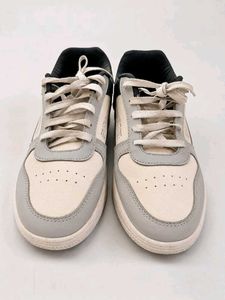 mens sneaker