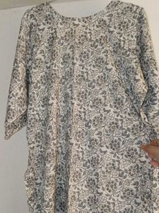 White Kurti