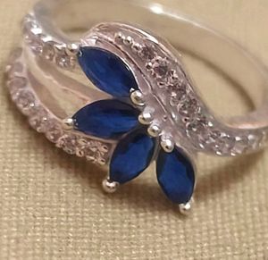 Sparkling Blue Gemstone Ring pure silver