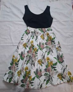 Floral Print Midi skirt