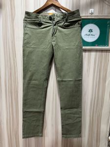 Hugo Boss Regular Fit Olive Green Chinos