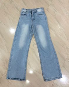 Light Wash Wide Leg Jeans