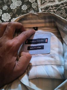 Tommy Hilfiger Plaid Button-Down Shirt