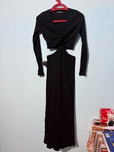 Chic Black Cut-Out Maxi Dress