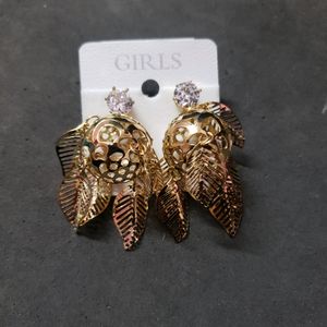 Gold Leaf Dangle Earrings