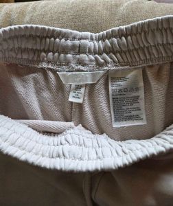 H&amp;M Comfortable Beige Lounge Shorts XS