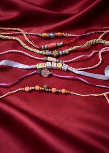 A Set of 7 Classic Friendship Bands
