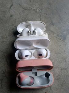 3 earbuds working but need battery