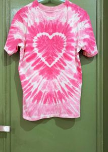 Trendy Pink Heart Tie-Dye T-Shirt