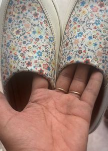 Floral Mules - Comfortable &amp; Stylish Slip-Ons