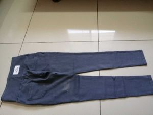 Stylish Grey Skinny Fit Jeans