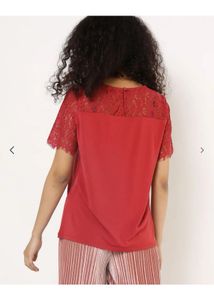 UNUSED Red Lace Trim Short Sleeve Top