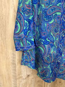 Vibrant Paisley Print Button-Up Shirt