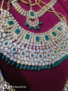 Emerald Kundan Jewellery Set