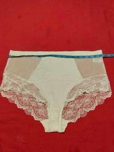 Cream Lace High-Waisted Briefs – Size 20