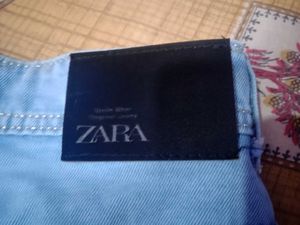 Light Wash Cargo Jeans like new