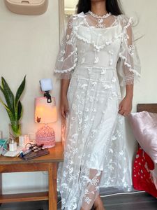 Elegant White Lace Dress