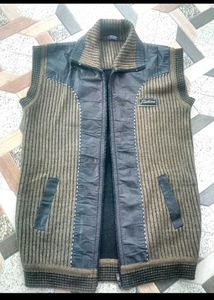 Men's Sleeveless Zipper Jacket