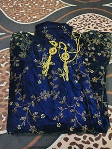 Nevy blue velvet lahanga