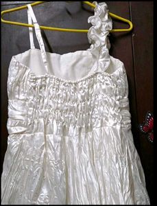 Stunning White party dress