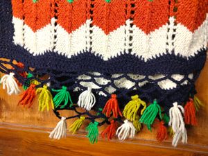 ~ HANDMAD EWOOLEN SHAWL ~